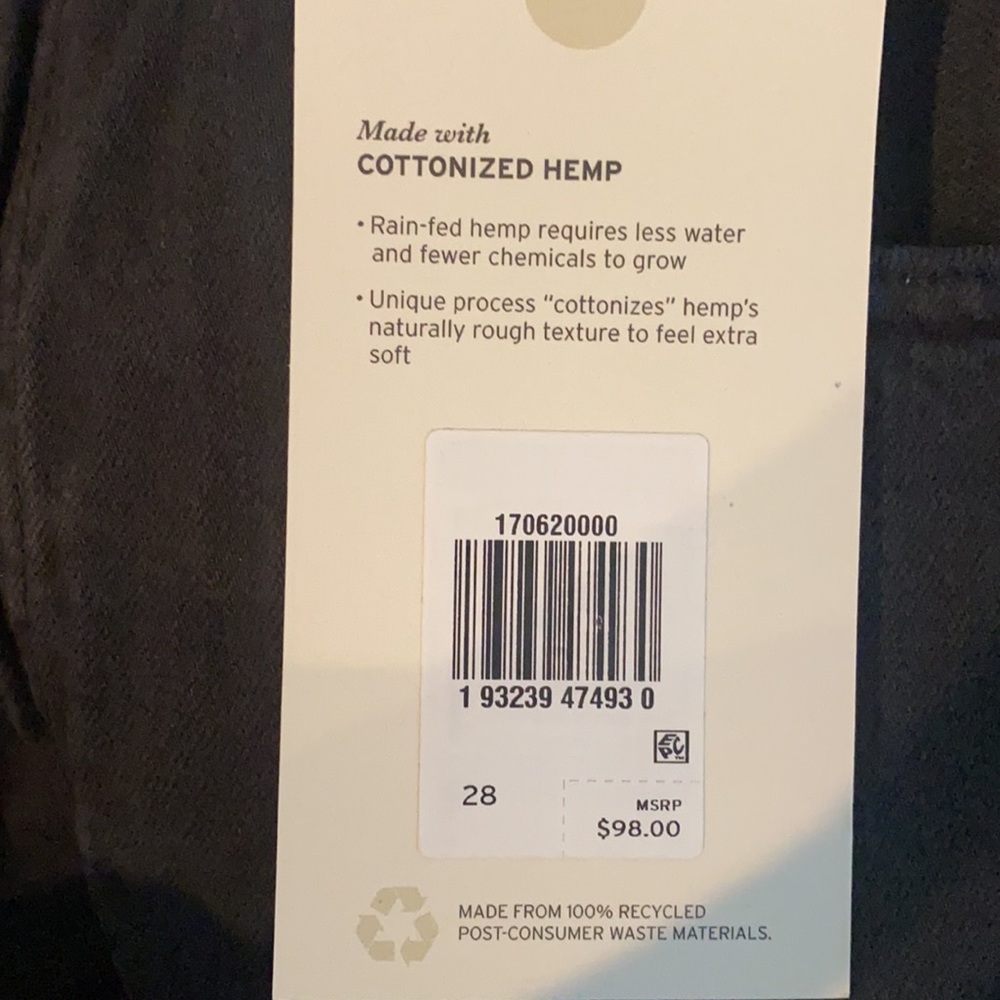 Levis Super High Rise Ribcage Shorts - Picture 4 of 4